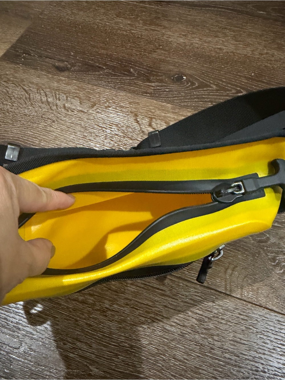 Watertrace Waterproof Fanny pack Waist Bag for Women yellow and black color - Picture 8 of 13
